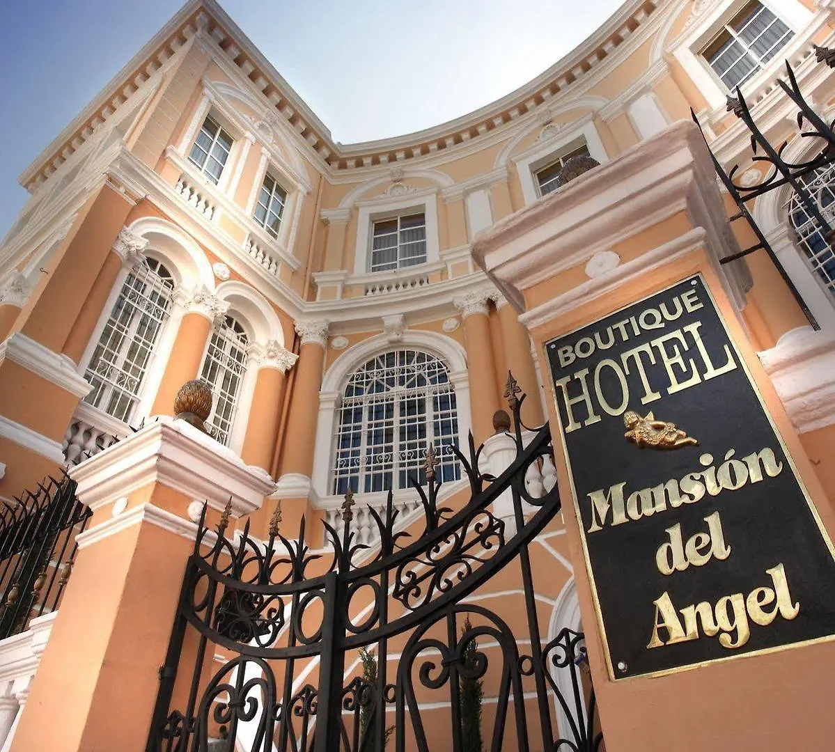 Boutique Hotel Mansion Del Angel Puembo