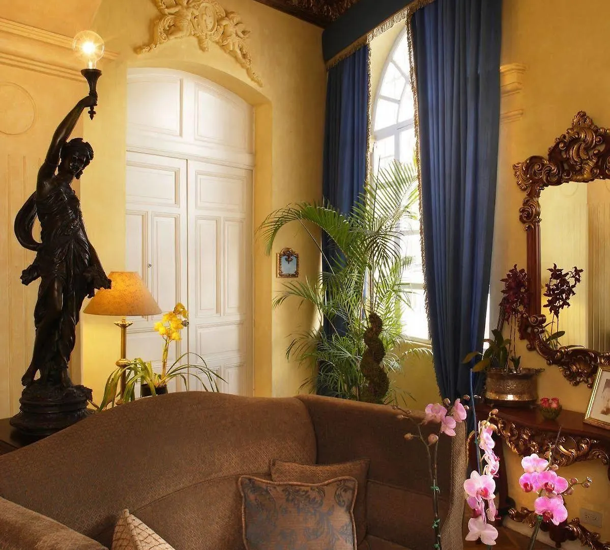 Boutique Hotel Mansion Del Angel Puembo