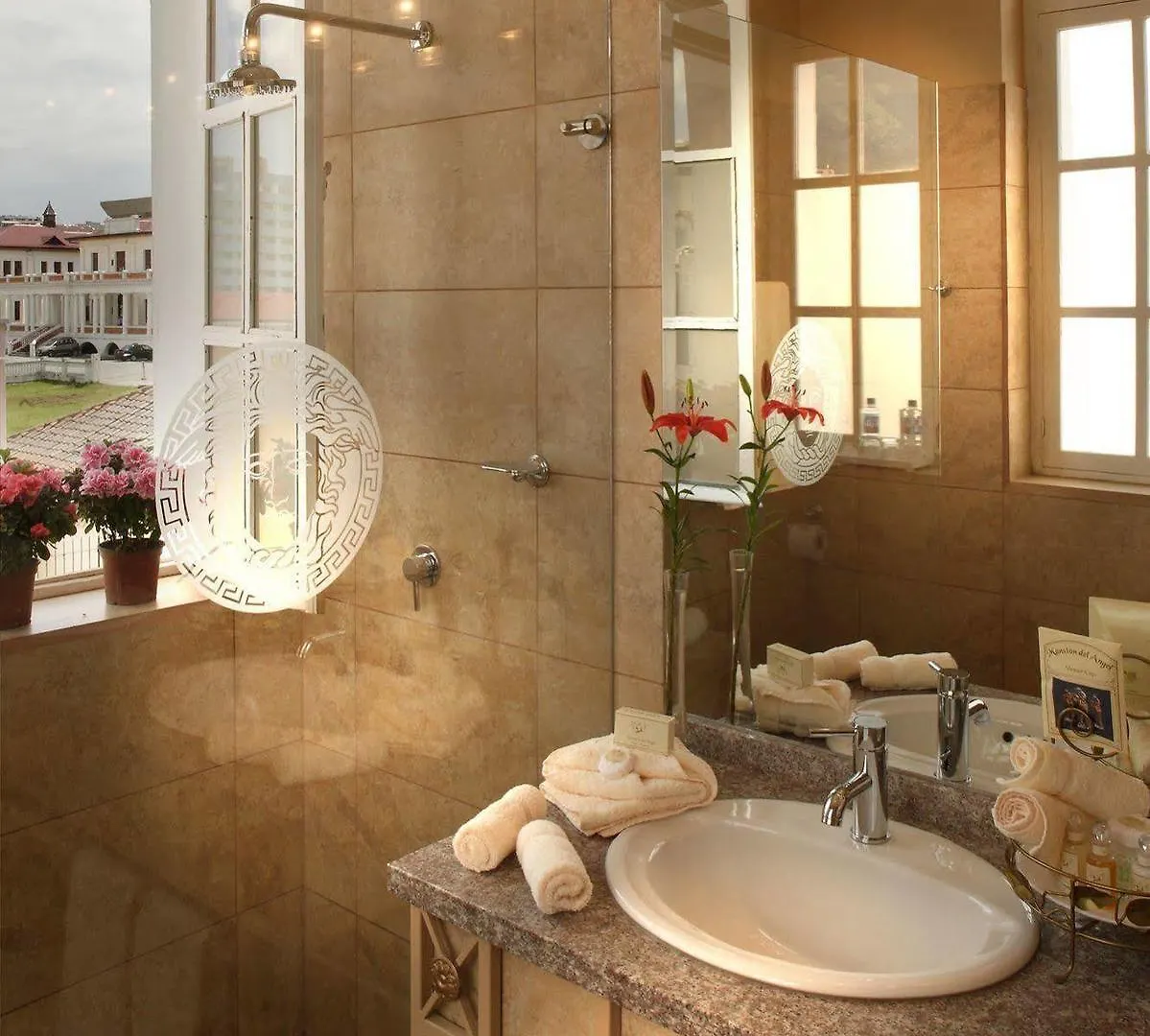 Boutique Hotel Mansion Del Angel Puembo