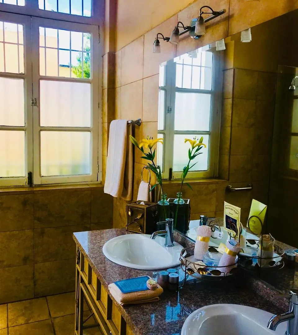 Boutique Hotel Mansion Del Angel Puembo